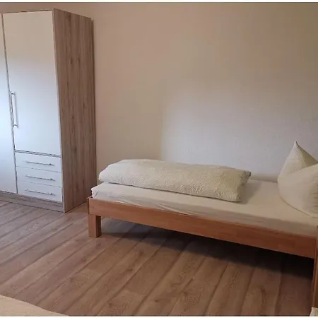 Haus Fuer Monteure Und Studenten *